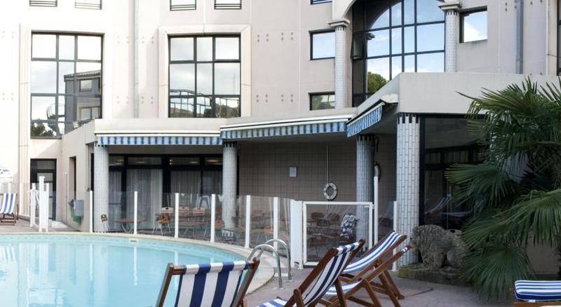 Radisson Aix En Provence Hotel 4*